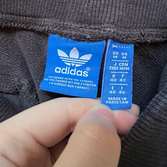 Adidas sweatpants - Picture 3 of 3
